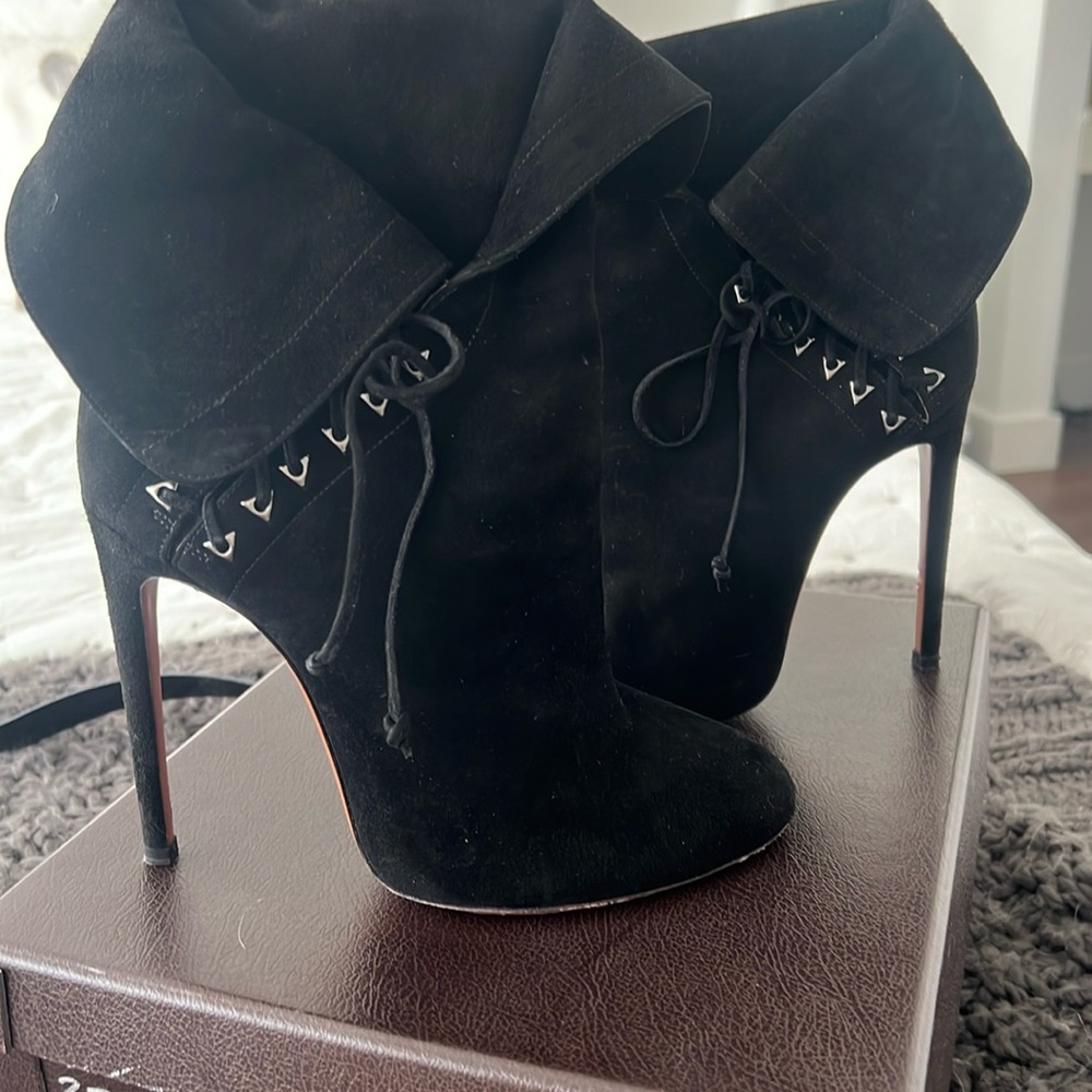 Alaia Short Black Suede Boots Size 39.5
